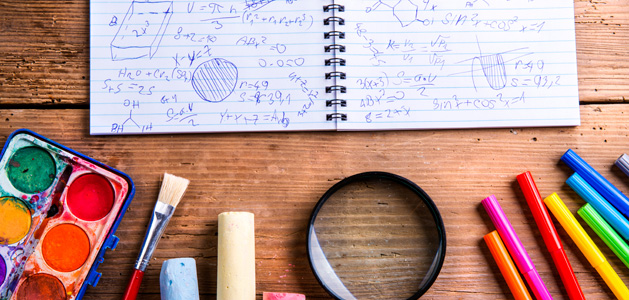 数学笔记本和创意工具的形象